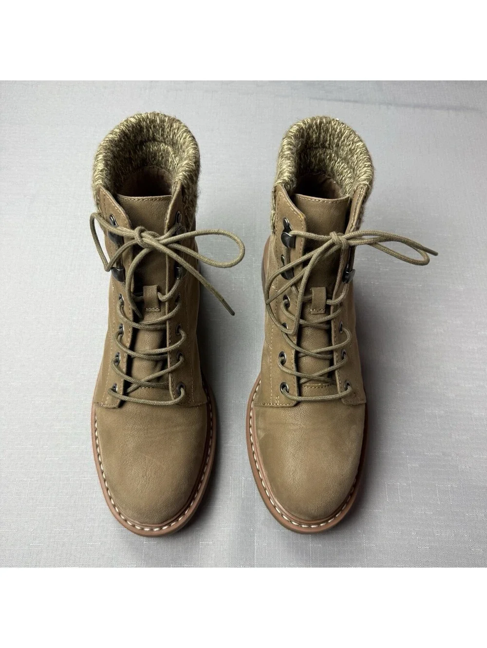 MIA Amore Women’s Size 9 M Tan Lace Up Ankle Boots Knit Cuff Lug Sole